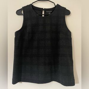 Banana republic sleeveless blouse, Size M